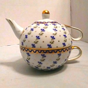 Nantucket Nesting Tea Pot/Tea Cup Flower